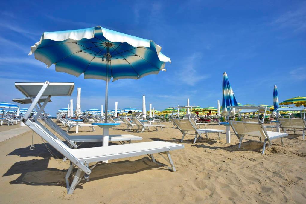 Clubhotel Residence Чезенатіко Екстер'єр фото