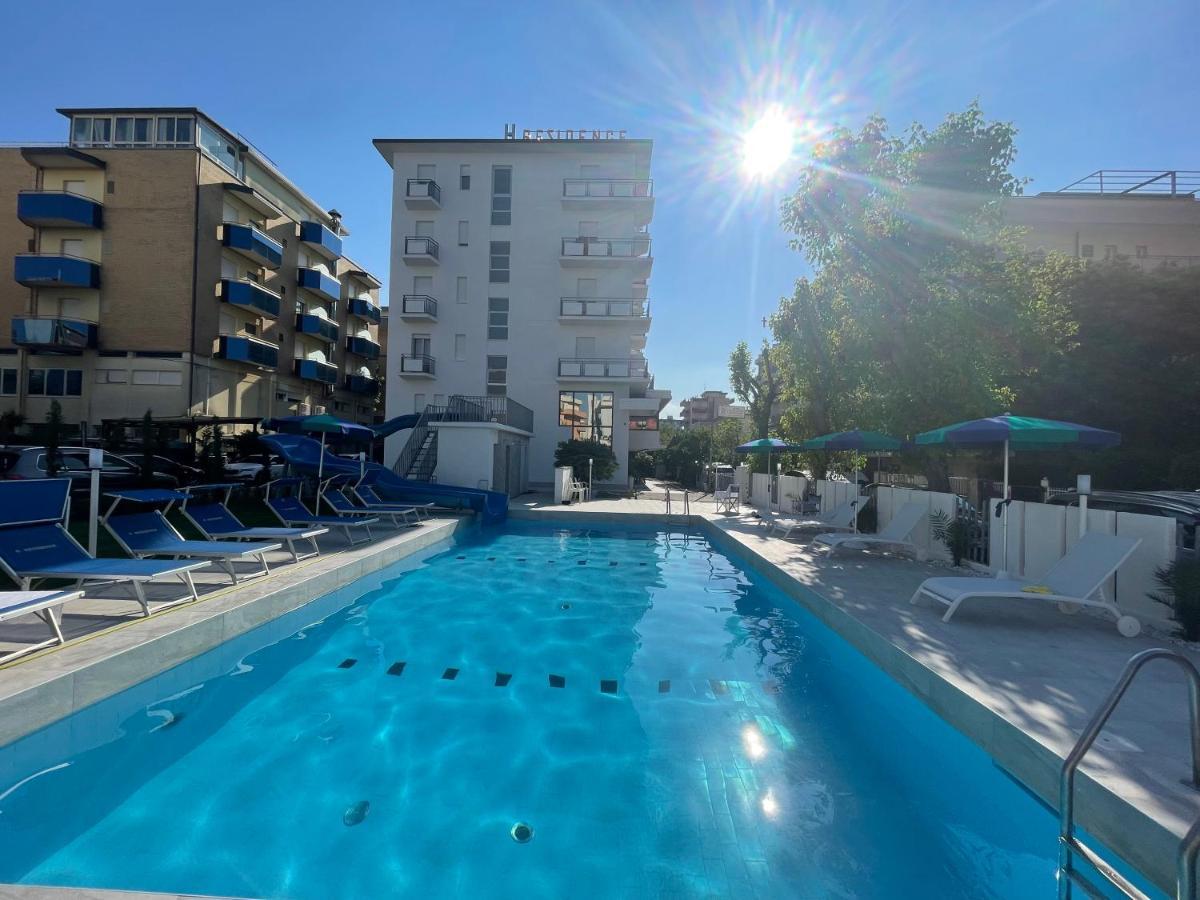 Clubhotel Residence Чезенатіко Екстер'єр фото