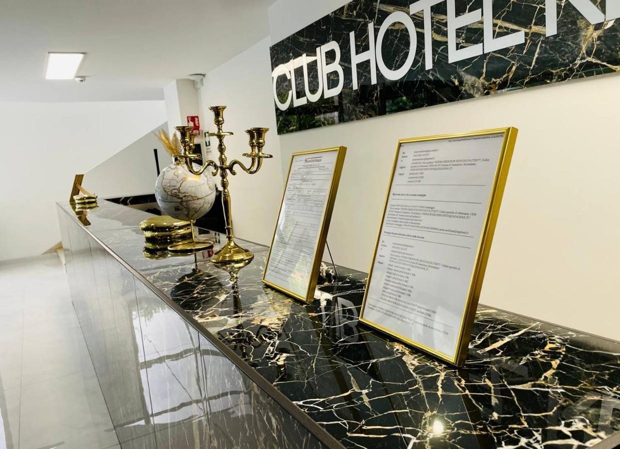 Clubhotel Residence Чезенатіко Екстер'єр фото